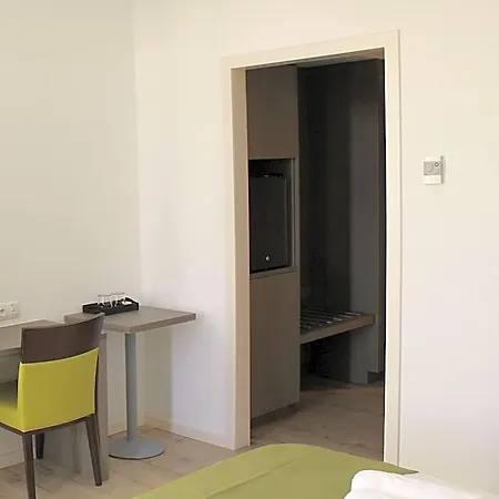 Mondo Hotel Hotel *
